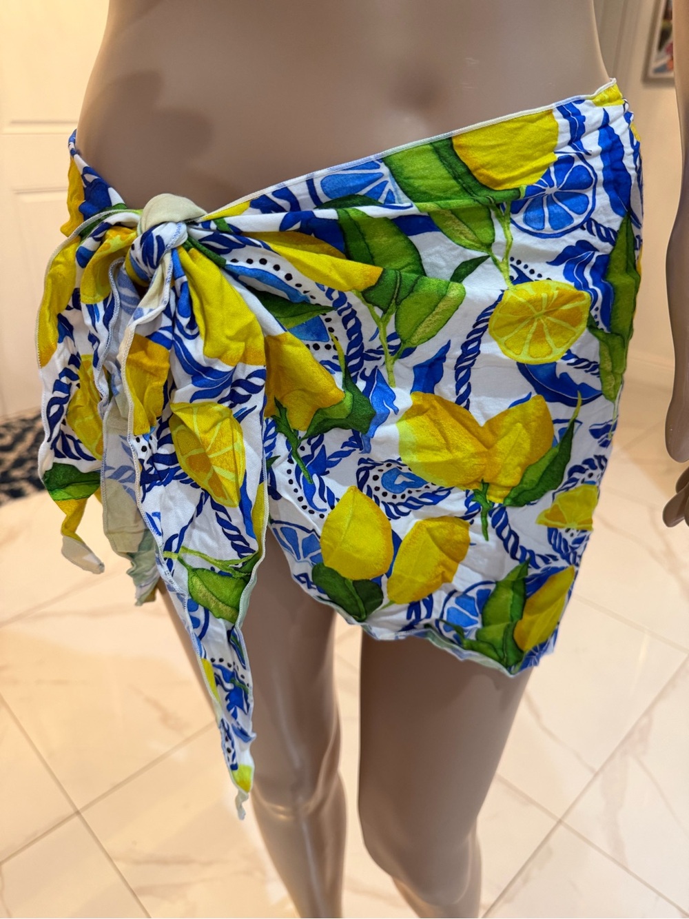 Kenny Flowers Women’s Lemon-Print Sarong Cover-Up - Yellow & Blue